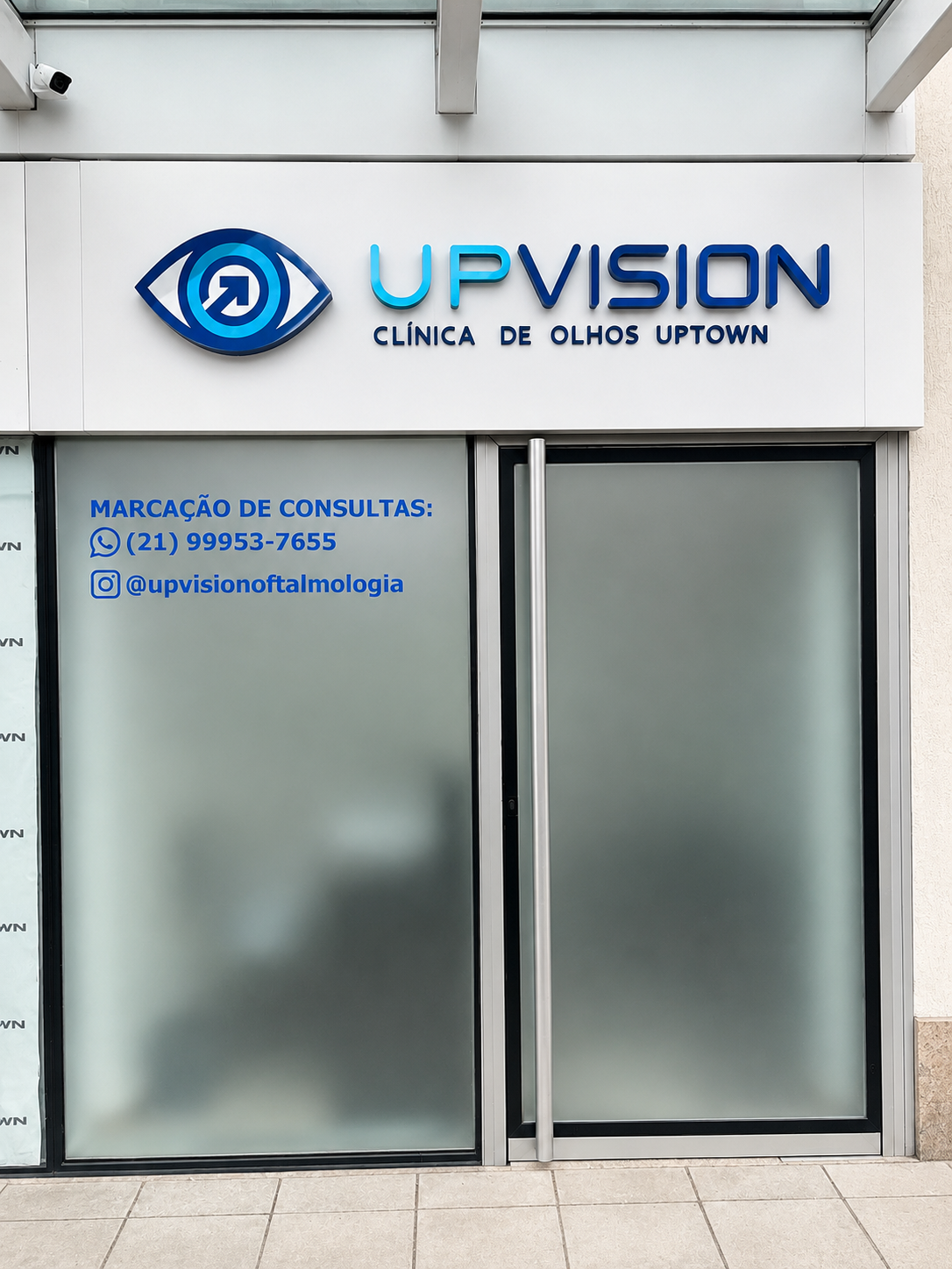 Fachada da clínica oftalmológica UPVISION no Shopping Uptown